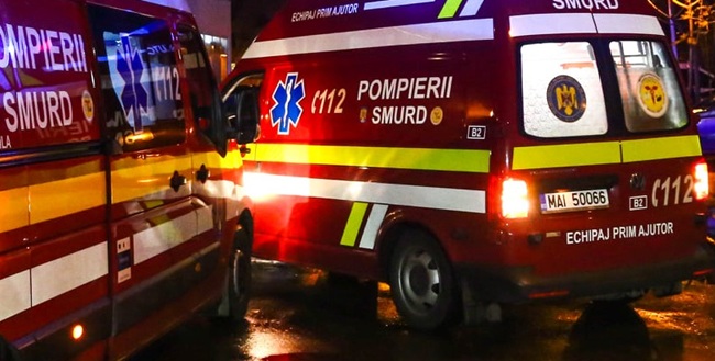 Trei persoane încarcerate după un accident grav în Timiș 1 Trei persoane încarcerate după un accident grav în Timiș