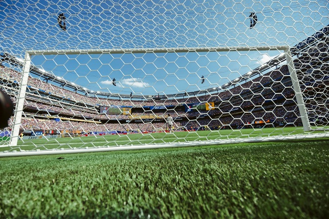 FIFA va vinde gazonul de pe stadionul finalei Cupei Mondiale cu 450 de dolari bucata