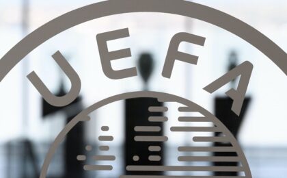 UEFA atacă decizia privind cartonașul roșu al lui Balogun