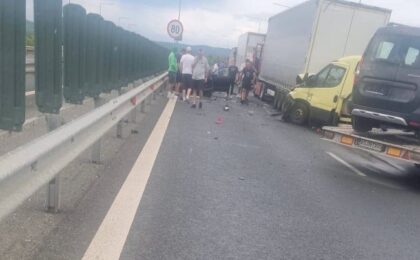 Accident pe autostrada A1. Traficul este blocat