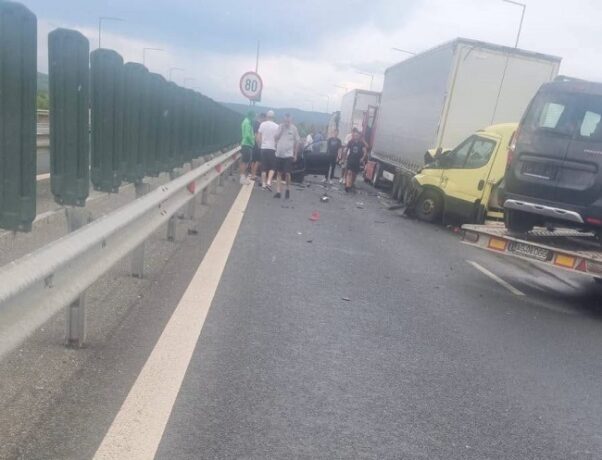 Accident pe autostrada A1. Traficul este blocat