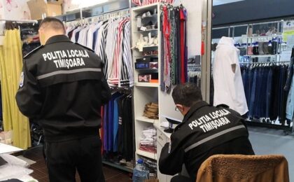 Acţiuni ale poliţiştilor locali din Timişoara pe linie comercială. Amenzi de 435.000 de lei 1 Acţiuni ale poliţiştilor locali din Timişoara pe linie comercială. Amenzi de 435.000 de lei