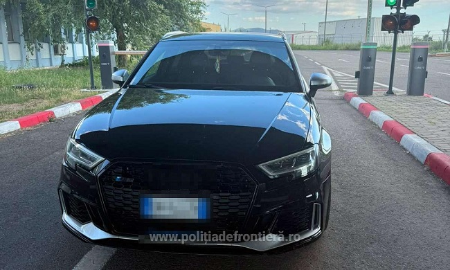 Autoturism de 40.000 de euro, căutat de autoritățile din Italia, depistat la PTF Moravița