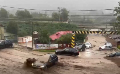 Inundații teribile în centrul stațiunii Bușteni (video) 8 Inundații teribile în centrul stațiunii Bușteni (video)