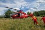 Bărbat surprins sub un tractor. Intervenție rapidă cu un elicopter SMURD (foto)