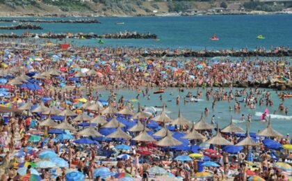 Pană masivă de curent pe litoral. Aproape 100 de hoteluri și localuri, afectate în plin sezon estival 6 Pană masivă de curent pe litoral. Aproape 100 de hoteluri și localuri, afectate în plin sezon estival