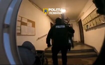Percheziţii într-un dosar de camătă şi proxenetism (video)