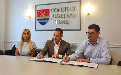 Dumbrăvița va avea un teren de fotbal sintetic. Simonis: ”Infrastructura sportivă din comună nu face față nevoilor reale”