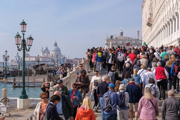 Veneția a încasat peste 5 milioane de euro din taxa pentru turiști 1 Veneția a încasat peste 5 milioane de euro din taxa pentru turiști