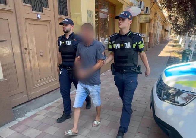 Timişean arestat pentru violenţă în familie. Soţia lui a chemat poliţia (video)