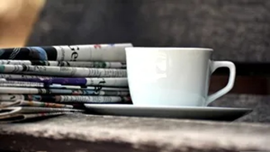 700 de euro pe lună pentru ziare: tradiția pe care cafenelele vieneze refuză să o abandoneze