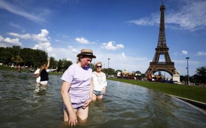 Europa de Vest, lovită de căldură extremă. Luna iulie a adus un nou record al temperaturilor 52 Europa de Vest, lovită de căldură extremă. Luna iulie a adus un nou record al temperaturilor