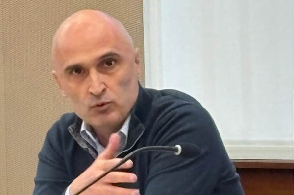 Avertismentul pneumologului Cristian Oancea privitor la incendiile de vegetație: Este foarte periculos 1 Avertismentul pneumologului Cristian Oancea privitor la incendiile de vegetație: Este foarte periculos