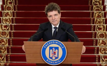 Nicușor Dan: Raportul Fitch arată că România se stabilizează financiar 35 Nicușor Dan: Raportul Fitch arată că România se stabilizează financiar