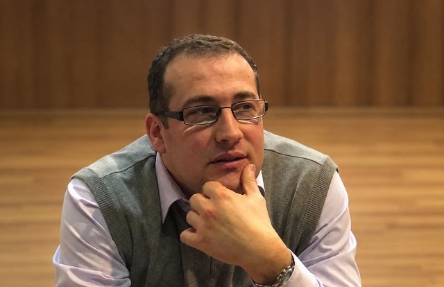 Ranko Szuhanek își lansează la Timișoara volumul „The Risk Assessment in Chess” 1 Ranko Szuhanek își lansează la Timișoara volumul „The Risk Assessment in Chess”