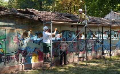 Au început lucrările de restaurare și punere în siguranță la Uszoda, cu peste 100 de voluntari, a anunţat Primăria Timişoara 25 Au început lucrările de restaurare și punere în siguranță la Uszoda, cu peste 100 de voluntari, a anunţat Primăria Timişoara
