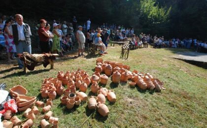 Vatra de Olari, într-un loc pitoresc din județul Timiș 1 Vatra de Olari, într-un loc pitoresc din județul Timiș
