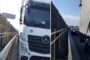 Accident între două autotrenuri, pe Autostrada Vestului: banda de urgenţă şi banda 1, închise