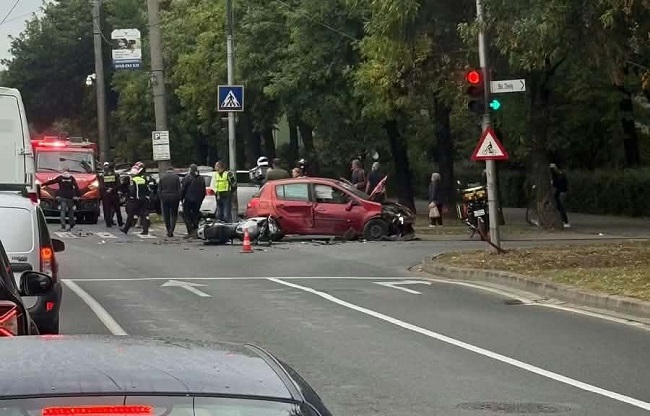 Accident grav pe Calea Torontalului. Două persoane au fost rănite 1 Accident grav pe Calea Torontalului. Două persoane au fost rănite