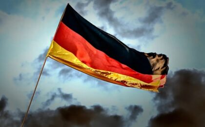 Protest al muncitorilor din industria auto din Germania . ”Nu suntem de vină pentru eşecurile din ultimii ani” 36 Protest al muncitorilor din industria auto din Germania . ”Nu suntem de vină pentru eşecurile din ultimii ani”