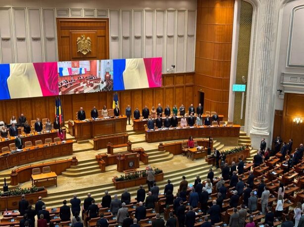 Guvernul Mureșan a picat la vot. Fritz: USR cere alegeri anticipate / Grindeanu: Suntem pregătiți să ne asumăm redresarea României 1 Guvernul Mureșan a picat la vot. Fritz: USR cere alegeri anticipate / Grindeanu: Suntem pregătiți să ne asumăm redresarea României