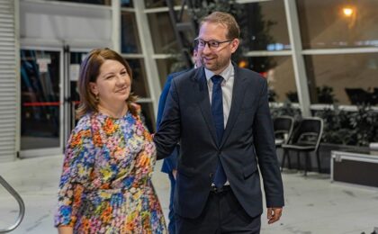 Azi în Timișoara și în toată țara: USR își plantează oamenii la vârful inspectoratelor școlare, pe care le acuza că sunt politizate și le cerea desființarea