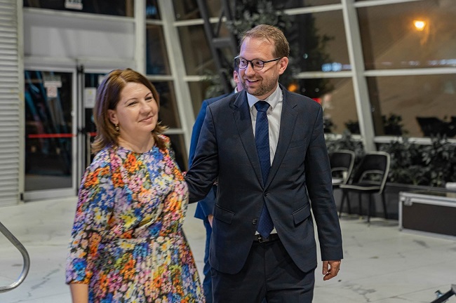 Azi în Timișoara și în toată țara: USR își plantează oamenii la vârful inspectoratelor școlare, pe care le acuza că sunt politizate și le cerea desființarea