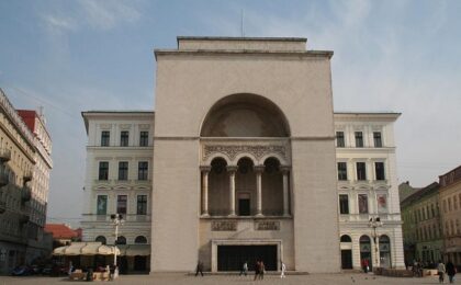 Moment istoric pentru Opera Națională Română din Timișoara şi motiv de mândrie în Capitala Banatului 40 Moment istoric pentru Opera Națională Română din Timișoara şi motiv de mândrie în Capitala Banatului