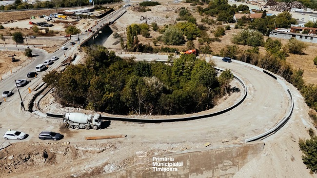 Circulaţia rutieră va fi reorganizată, temporar, în zona Pasajului Slavici-Polonă