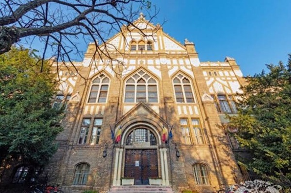 15 unități de învățământ din Timiș asigură stagii de practică pedagogică pentru viitorii profesori în următorii cinci ani