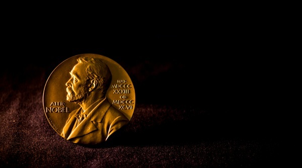 Valoarea Premiilor Nobel creşte cu 1,1 milioane de euro pentru fiecare categorie 1 Valoarea Premiilor Nobel creşte cu 1,1 milioane de euro pentru fiecare categorie