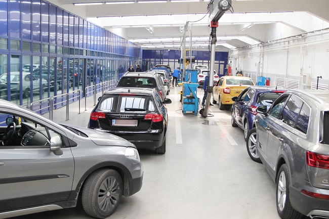 Avertisment RAR pentru șoferi: site-uri neoficiale cer până la 300 de lei pentru programări