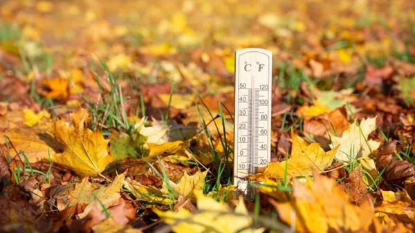 Toamna, dată peste cap în România: temperaturile urcă din nou spre pragul caniculei. Ce urmează până în octombrie