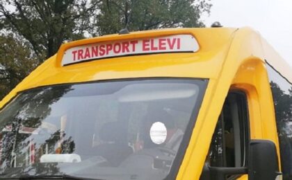 Şoferul unui microbuz care transporta elevi, prins băut la volan, în Timiş. Avea 20 de copii în maşină, deşi numărul maxim admis era 15 3 Şoferul unui microbuz care transporta elevi, prins băut la volan, în Timiş. Avea 20 de copii în maşină, deşi numărul maxim admis era 15