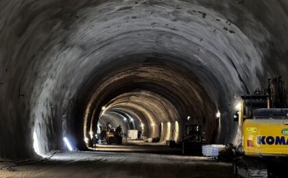 Excavațiile pentru galeriile tunelului lung de pe șantierul A1 Margina – Holdea au ajuns la ultimii metri (VIDEO) 17 Excavațiile pentru galeriile tunelului lung de pe șantierul A1 Margina – Holdea au ajuns la ultimii metri (VIDEO)
