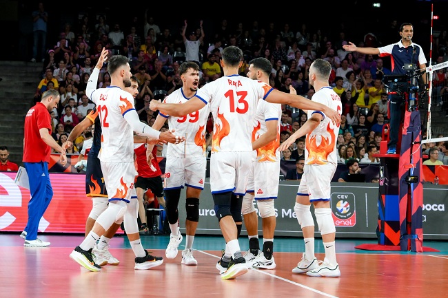 România urcă 3 poziții în clasamentul mondial de volei, după succesul împotriva campioanei olimpice