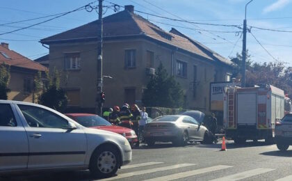 Accident violent între o mașină și o motocicletă, la Timișoara 8 Accident violent între o mașină și o motocicletă, la Timișoara