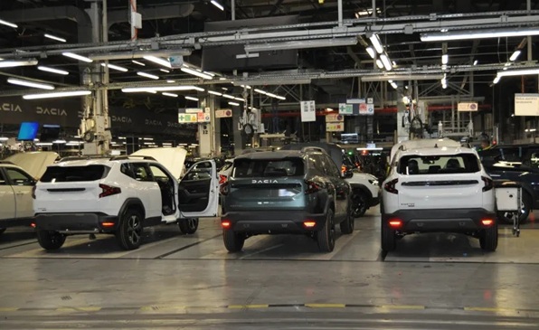 Dacia oprește temporar producția la uzina din Mioveni. Ce se va întâmpla cu angajații