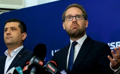 Dominic Fritz acuză AUR că mimează opoziția: Partidul lui George Simion este direct responsabil pentru revenirea PSD la guvernare 7 Dominic Fritz acuză AUR că mimează opoziția: Partidul lui George Simion este direct responsabil pentru revenirea PSD la guvernare
