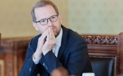Dominic Fritz, mesaj clar pentru premierul desemnat: Nu Luca Niculescu este problema. Dacă sunt miniștri PSD, nu vom vota acest guvern 5 Dominic Fritz, mesaj clar pentru premierul desemnat: Nu Luca Niculescu este problema. Dacă sunt miniștri PSD, nu vom vota acest guvern