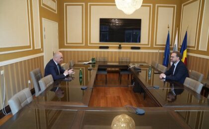 Dominic Fritz și Alfred Simonis, schimb de replici pe tema stadionului: ”Nu poți reconstrui fotbalul timișorean mințind” - ”Restul e cancan USR-ist” 32 Dominic Fritz: Nu poți reconstrui fotbalul timișorean mințind