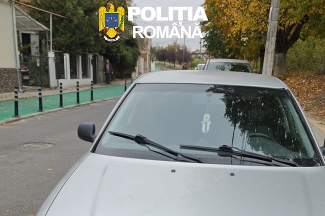 A furat o maşină şi a condus-o fără permis. Făptaşul a fost prins şi dus în arest