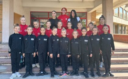 Gimnastele de la Clubul Sportiv Școlar nr. 1 Timișoara, salbă de medalii la Arad 1 Gimnastele de la Clubul Sportiv Școlar nr. 1 Timișoara, salbă de medalii la Arad