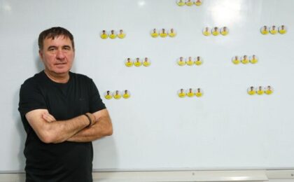Hagi a stabilit lotul de 23 de jucători pentru meciul României cu Polonia, din Liga Națiunilor 1 Hagi a stabilit lotul de 23 de jucători pentru meciul României cu Polonia, din Liga Națiunilor