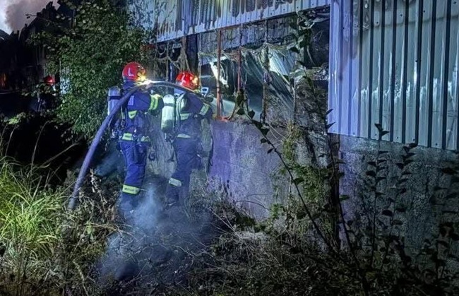 Incendiu puternic în județul Timiș 1 Incendiu puternic în județul Timiș