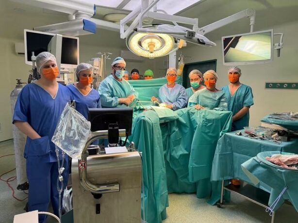 O nouă șansă la viață pentru o pacientă de 68 de ani. Intervenție complexă la Spitalul Județean din Timișoara