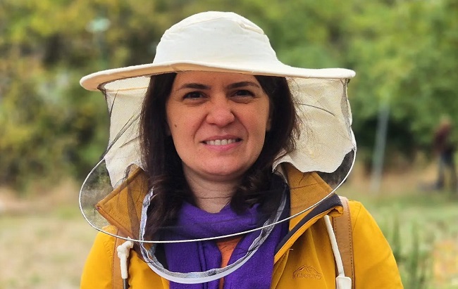 Proiectul "Be_e", cu artista Livia Mateiaş 1 Proiectul "Be_e", cu artista Livia Mateiaş