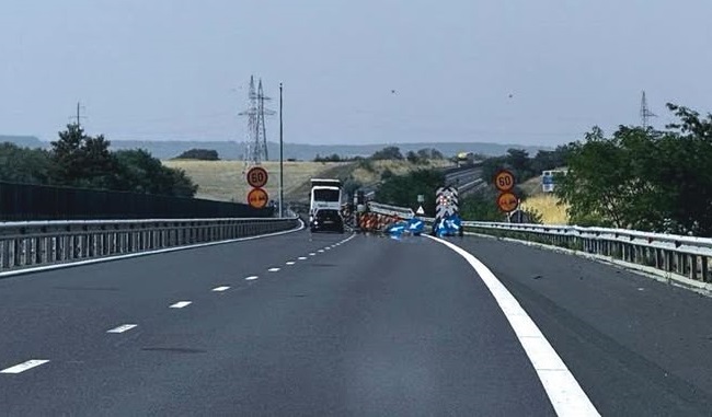 Restricţii de circulaţie pe autostrada A1, între nodurile rutiere Traian Vuia şi Margina