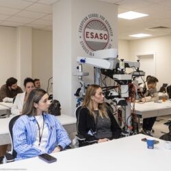 Masterclass Internațional de Chirurgie a Glaucomului, la Timișoara. Cinci profesori de talie mondială au pregătit medici și studenți în cele mai noi proceduri din domeniu 13 Masterclass Internațional de Chirurgie a Glaucomului, la Timișoara. Cinci profesori de talie mondială au pregătit medici și studenți în cele mai noi proceduri din domeniu