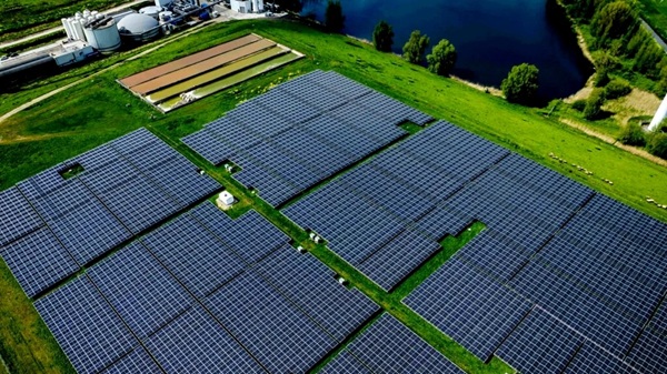 România va avea unul dintre cele mai mari parcuri fotovoltaice din Europa. Este situat în vestul țării